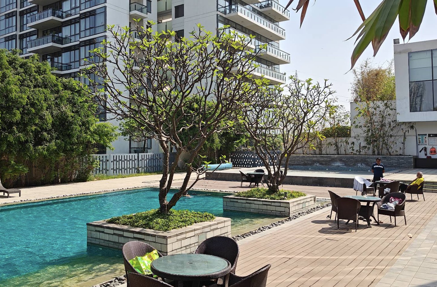 Swimming pool