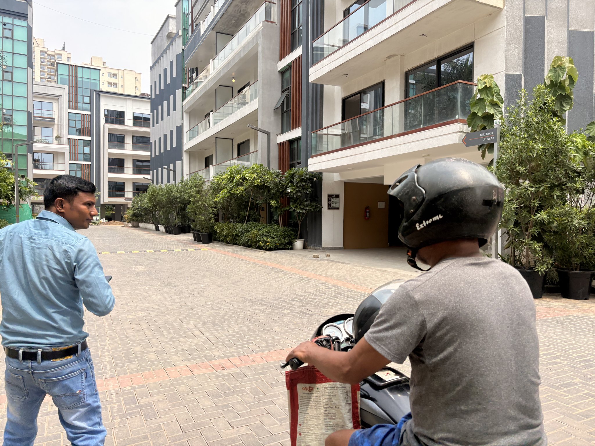 Parking walking area